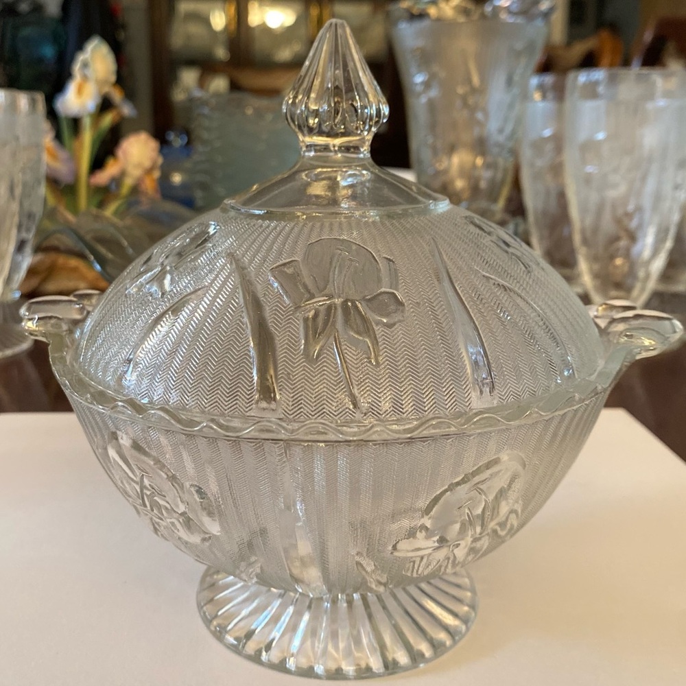 Iris & Herringbone Clear Footed Covered Candy Dish Depression Glass - Picture 3 of 16